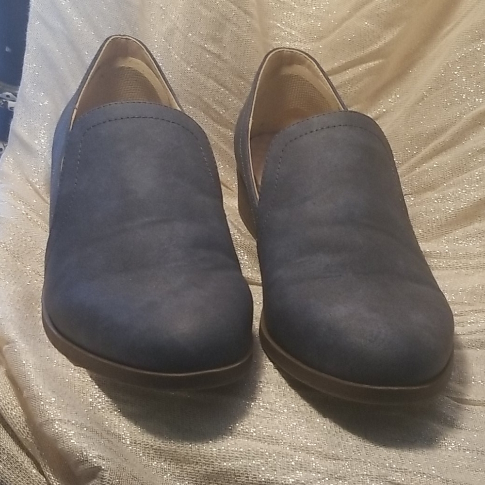 TC Ladies Casual Shoes Blue Suede  Size 8